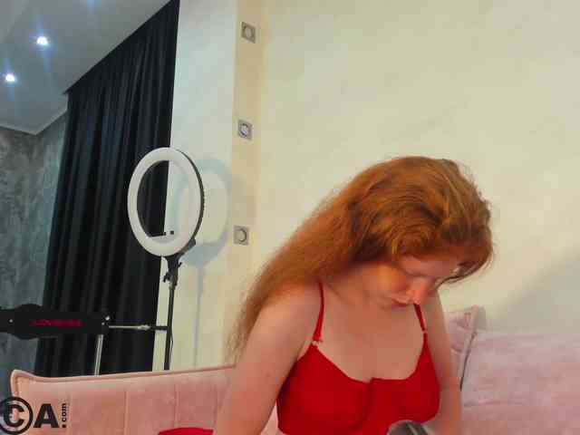 Sandra-Wi1son webcam