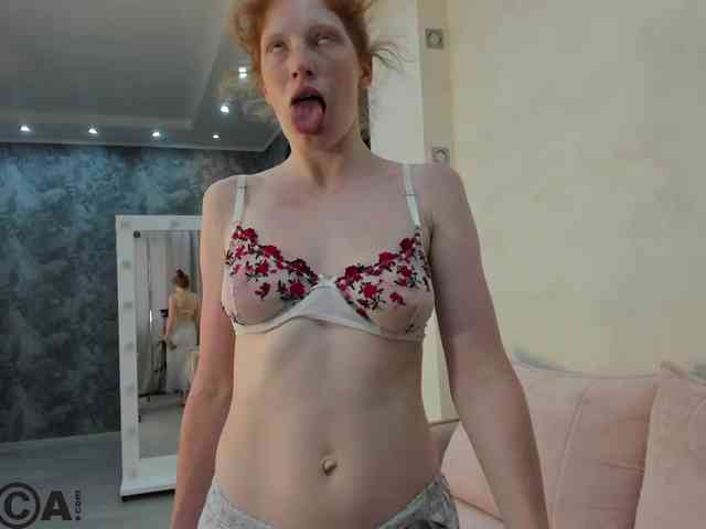 Sandra-Wi1son webcam