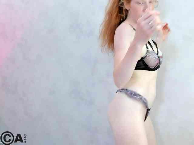 Sandra-Wi1son webcam