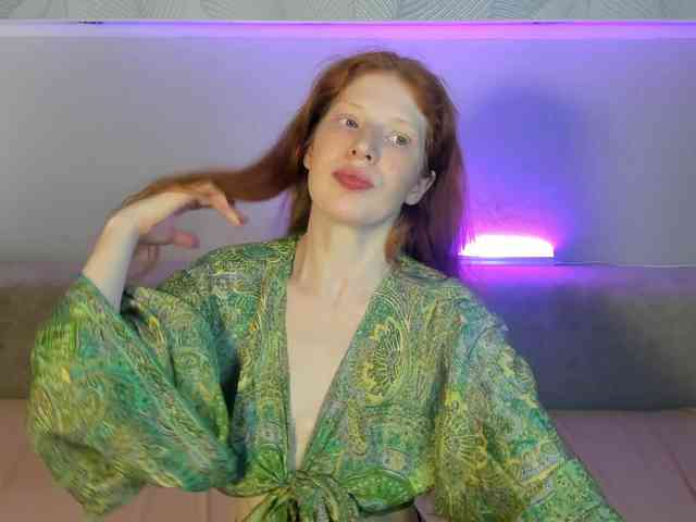 Sandra-Wi1son webcam