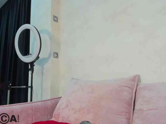 Sandra-Wi1son webcam