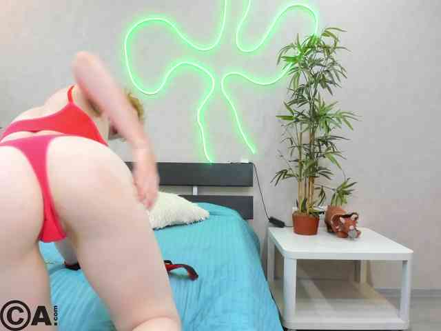 Sandra-Wi1son webcam