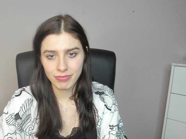 desirePIA webcam bongacams model stream image