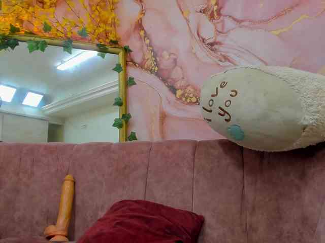 HussyMaid webcam