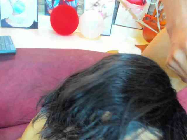 HussyMaid webcam