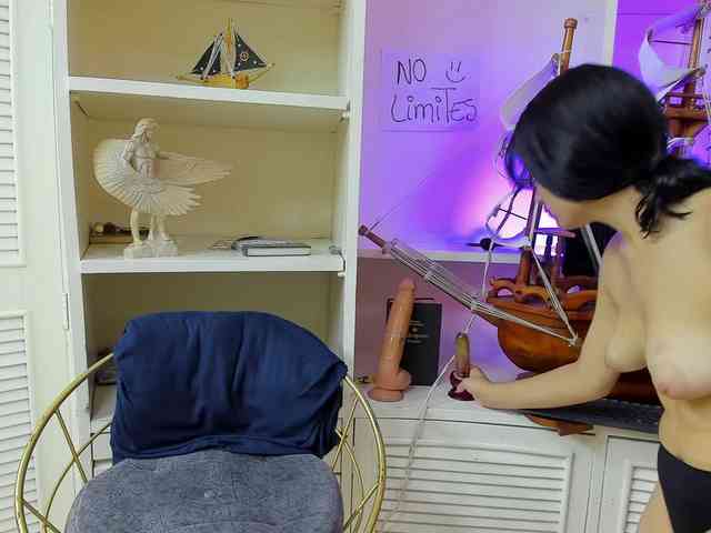 HussyMaid webcam