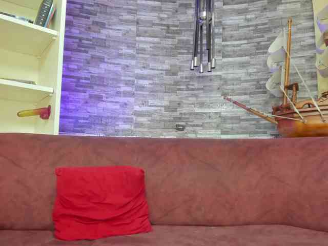 HussyMaid webcam
