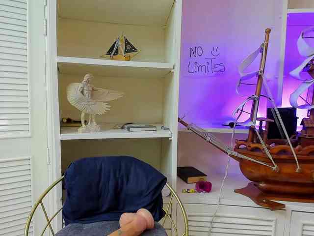 HussyMaid webcam