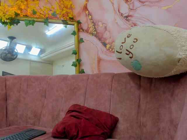 HussyMaid webcam
