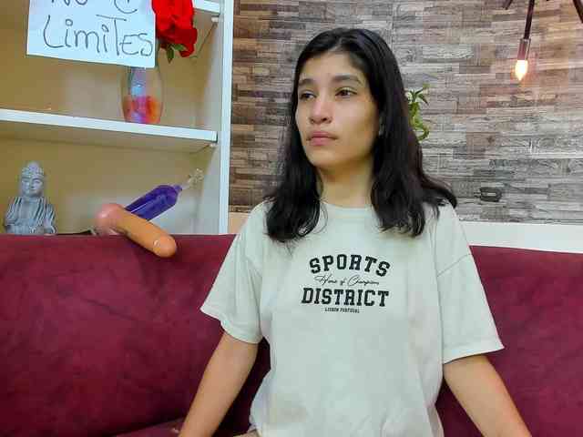 HussyMaid webcam