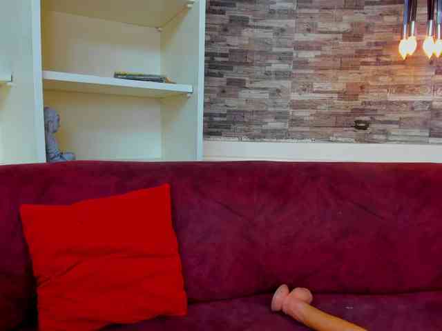 HussyMaid webcam
