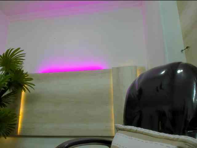 HussyMaid webcam