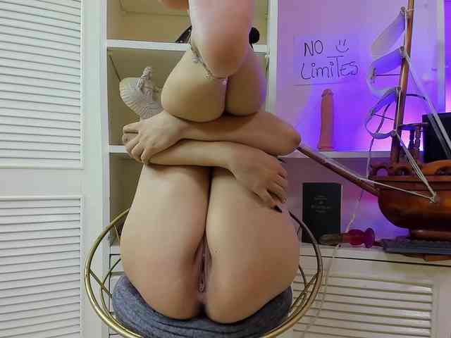 HussyMaid webcam