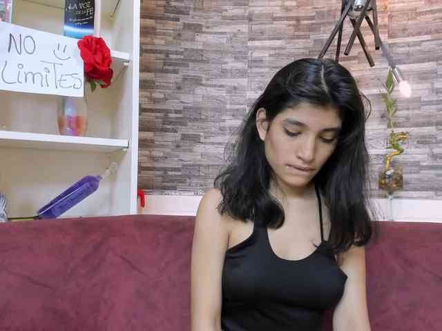 HussyMaid webcam