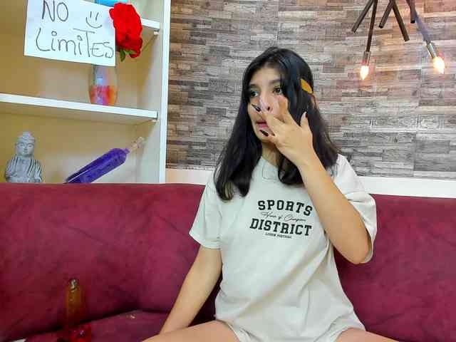 HussyMaid webcam