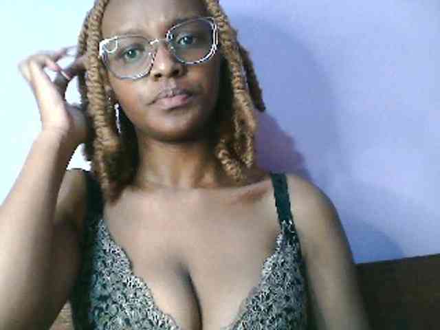 Sandra356 webcam