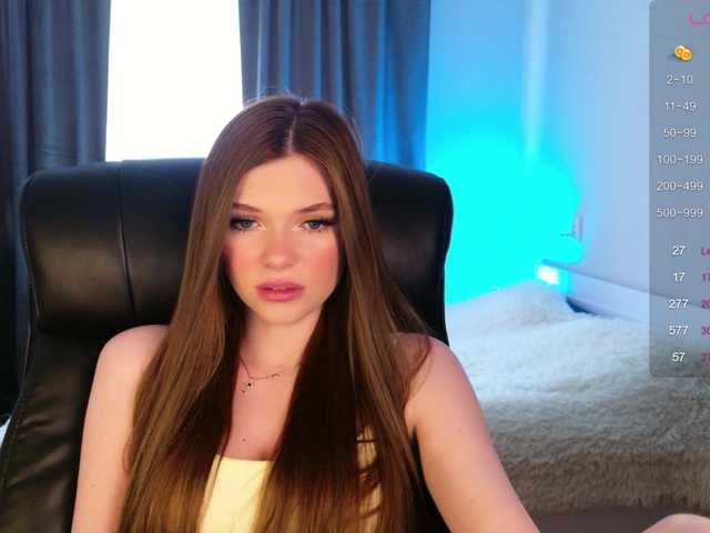 mirrrrra's BongaCams show and profile