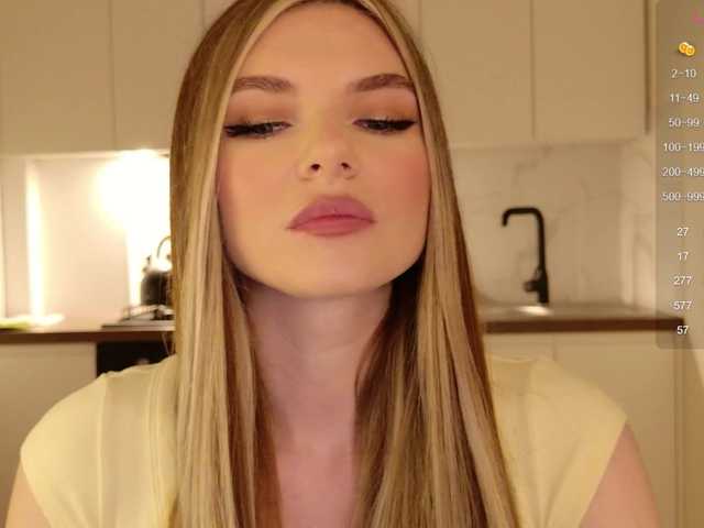 mirrrrra from BongaCams is Freechat