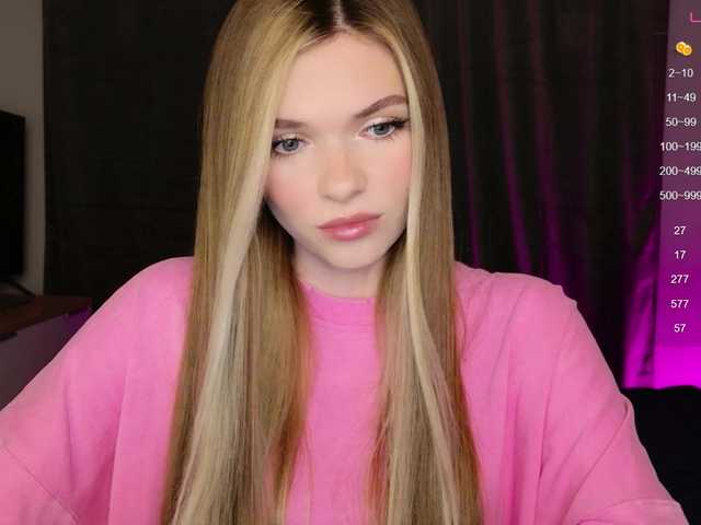 mirrrrra's BongaCams show and profile