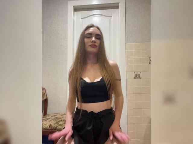 Ineska1327 webcam