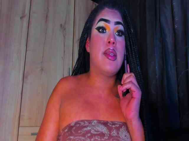 RobertaxGutierre... Live Webcam on BongaCams