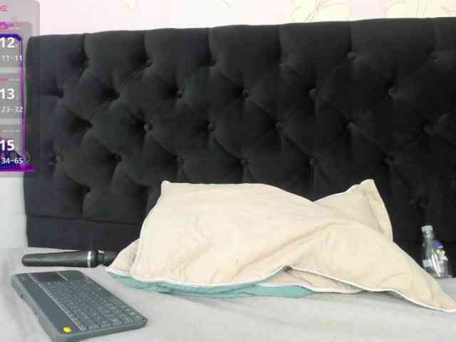 JuliettaFoxx webcam