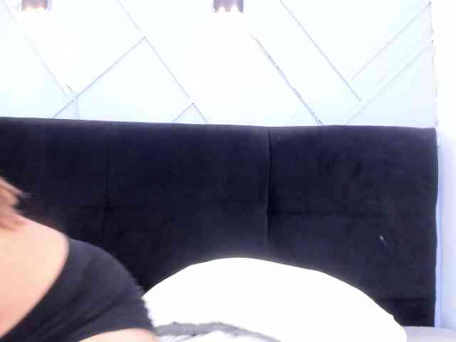 JuliettaFoxx webcam