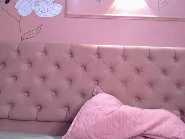 JuliettaFoxx webcam