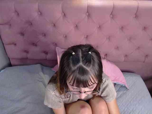 JuliettaFoxx webcam
