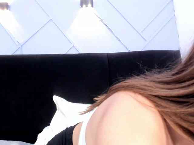 JuliettaFoxx webcam