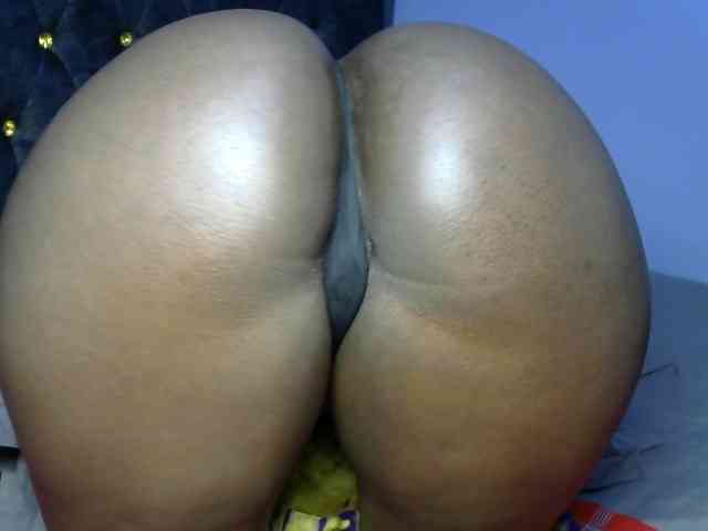 Bigblackbooty webcam