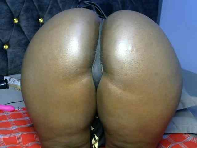 Bigblackbooty webcam