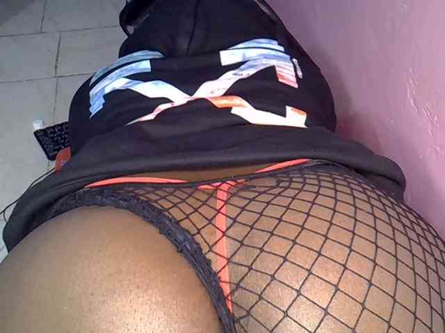 Bigblackbooty webcam