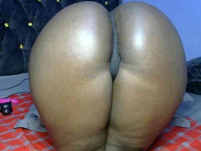 Bigblackbooty webcam