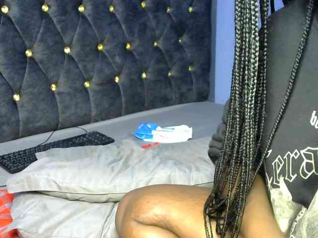 Bigblackbooty webcam