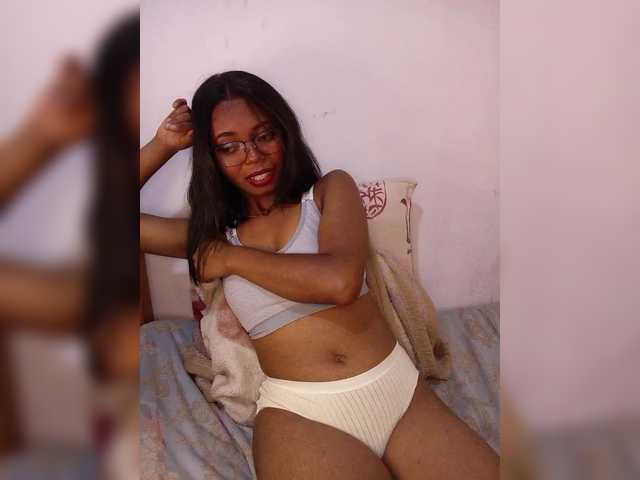 Maella22's BongaCams show and profile