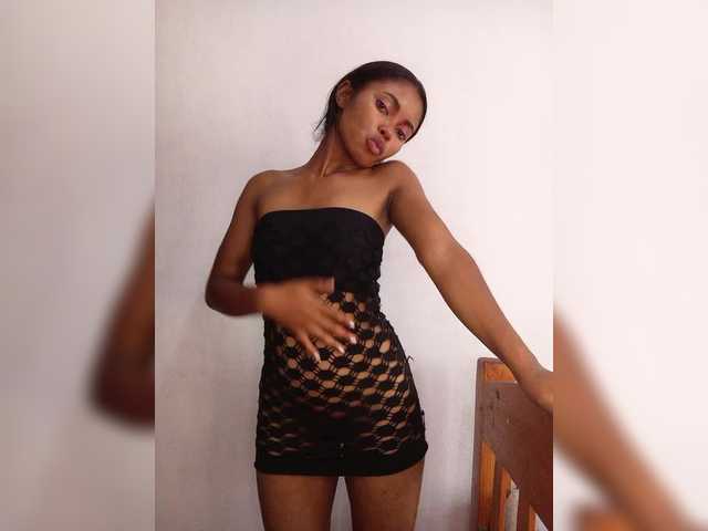 Maella22's BongaCams show and profile