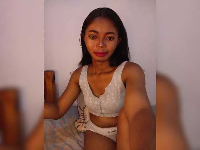 Maella22's BongaCams show and profile