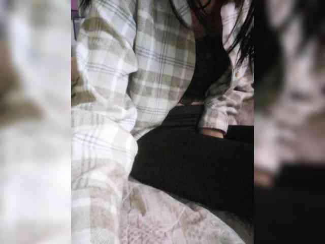 Maella22 Live Webcam on BongaCams