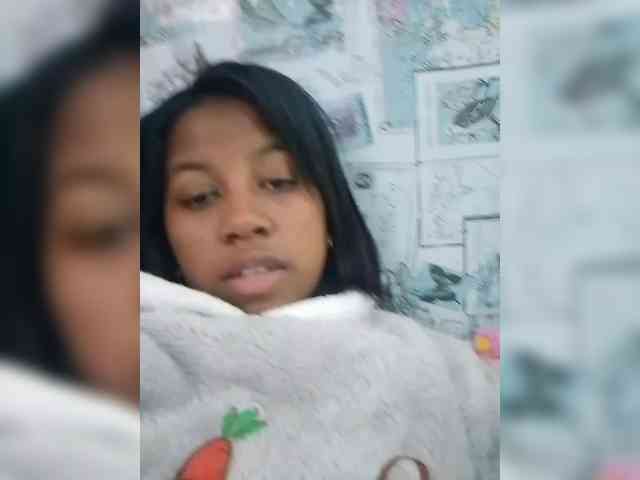 Candis18 webcam