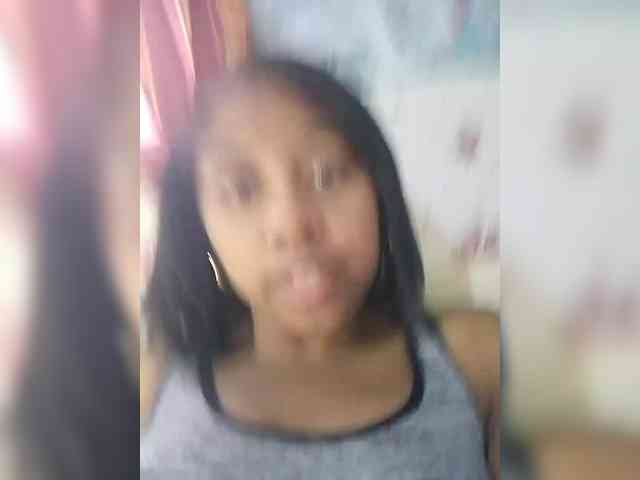 Candis18 webcam