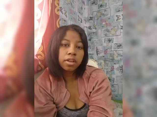 Candis18 webcam