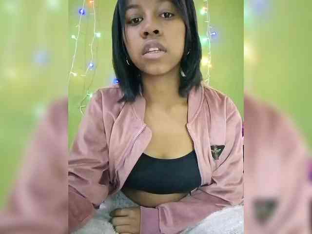 Candis18 webcam