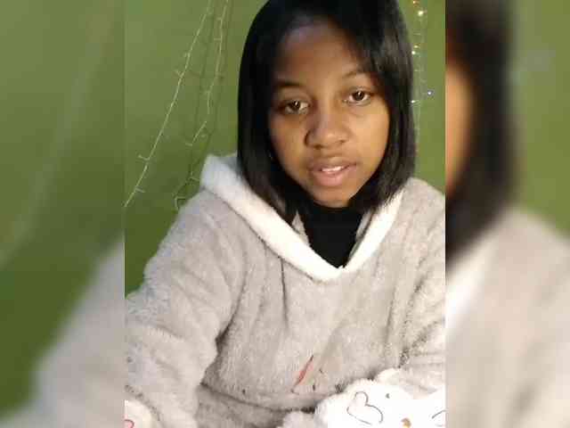Candis18 webcam