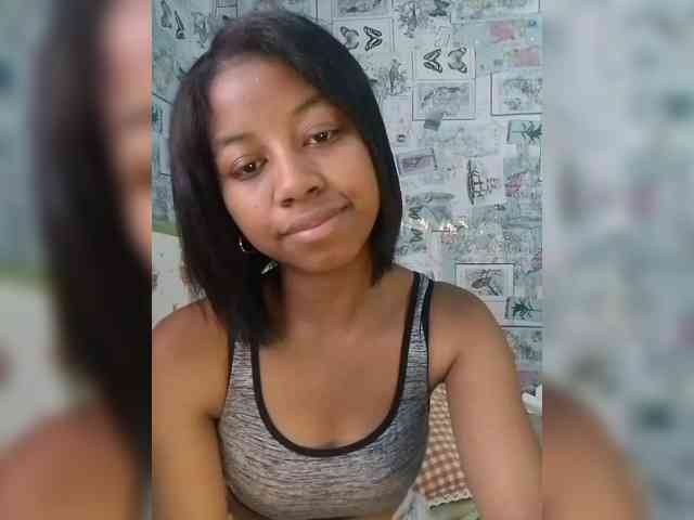Candis18 webcam