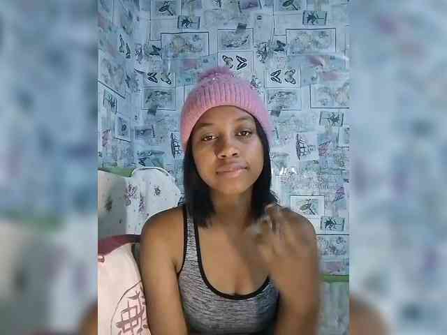 Candis18 webcam