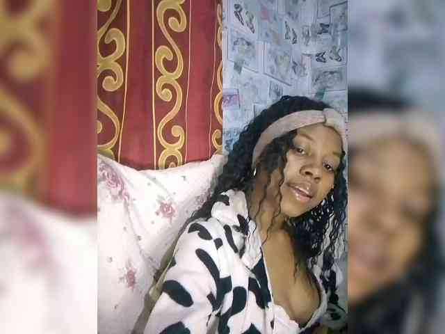 Candis18 webcam