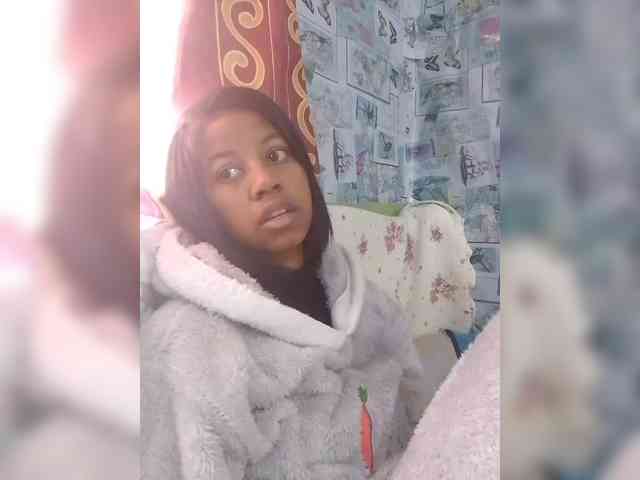 Candis18 webcam