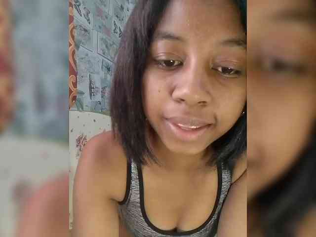 Candis18 webcam