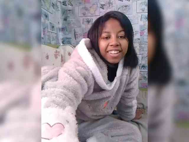 Candis18 webcam